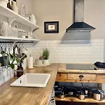 House 44 Μπλεντ