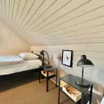 House 44 *