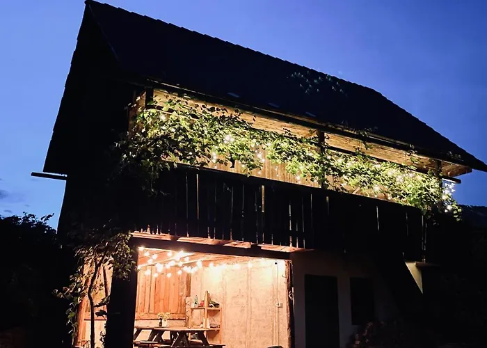 Počitniška hiša House 44 *